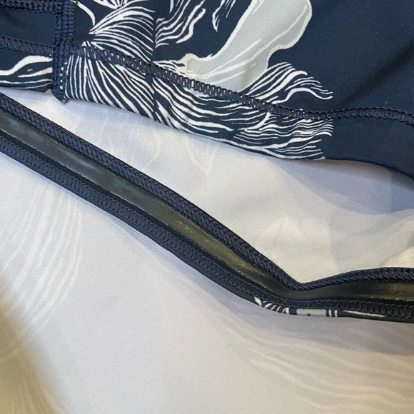 Athleta Navy Blue Floral Sonic Skort Size XL - Picture 7 of 10